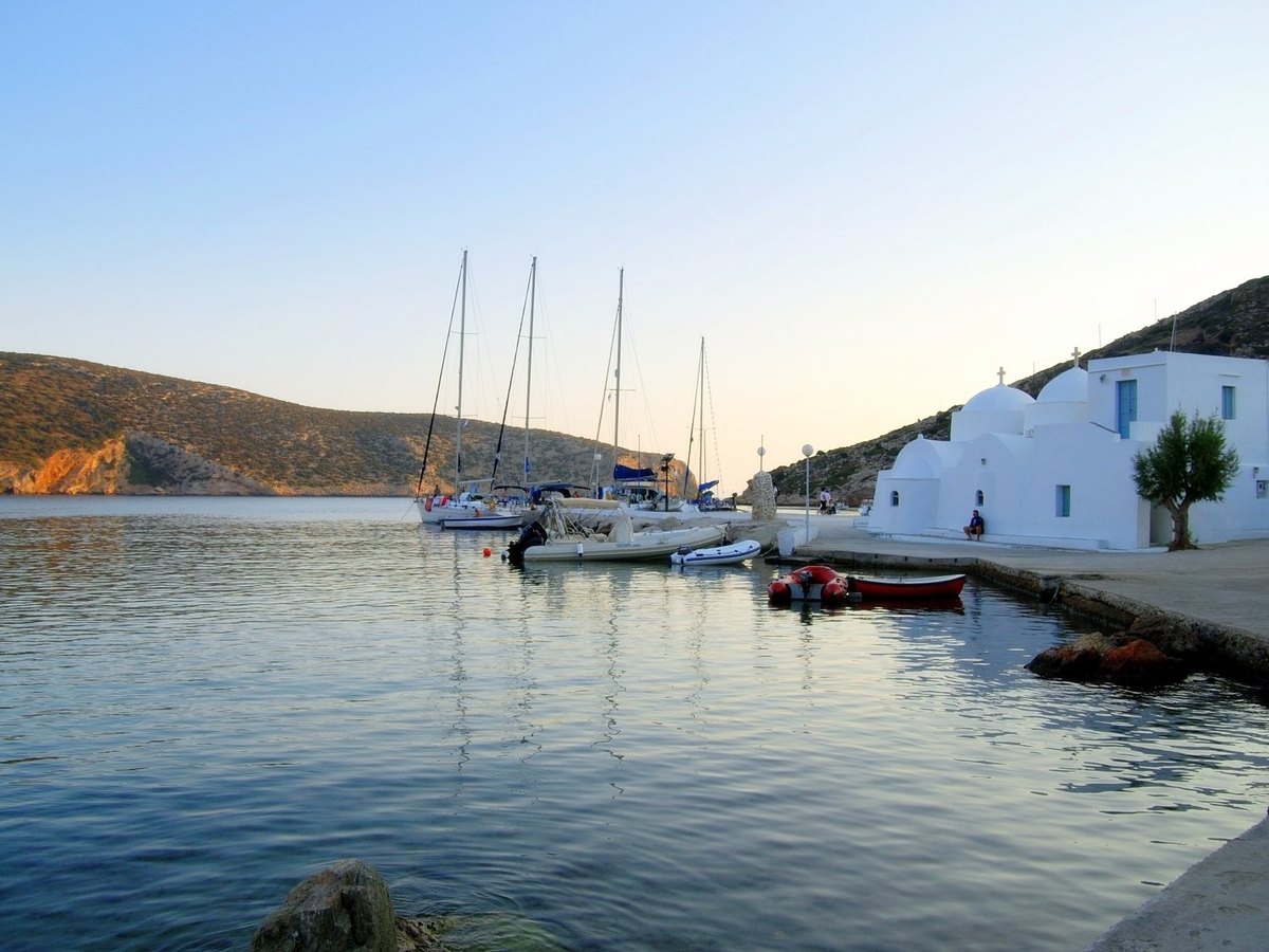 Hafen von Vathy auf der griechischen Insel Sifnos